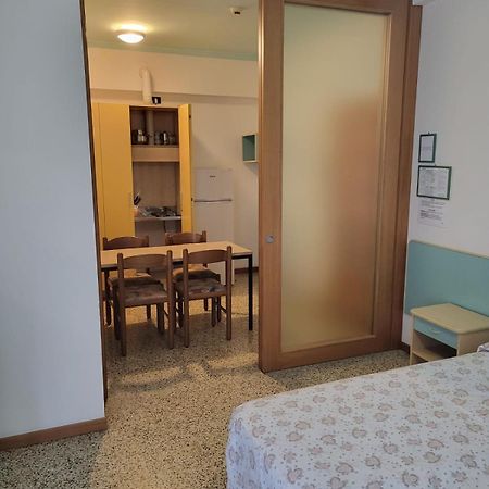 Hotel Residence Villa Lily เชเซนาติโก ภายนอก รูปภาพ